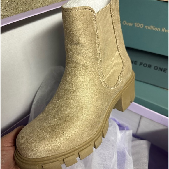 Madden Girl Boots - Picture 1 of 4